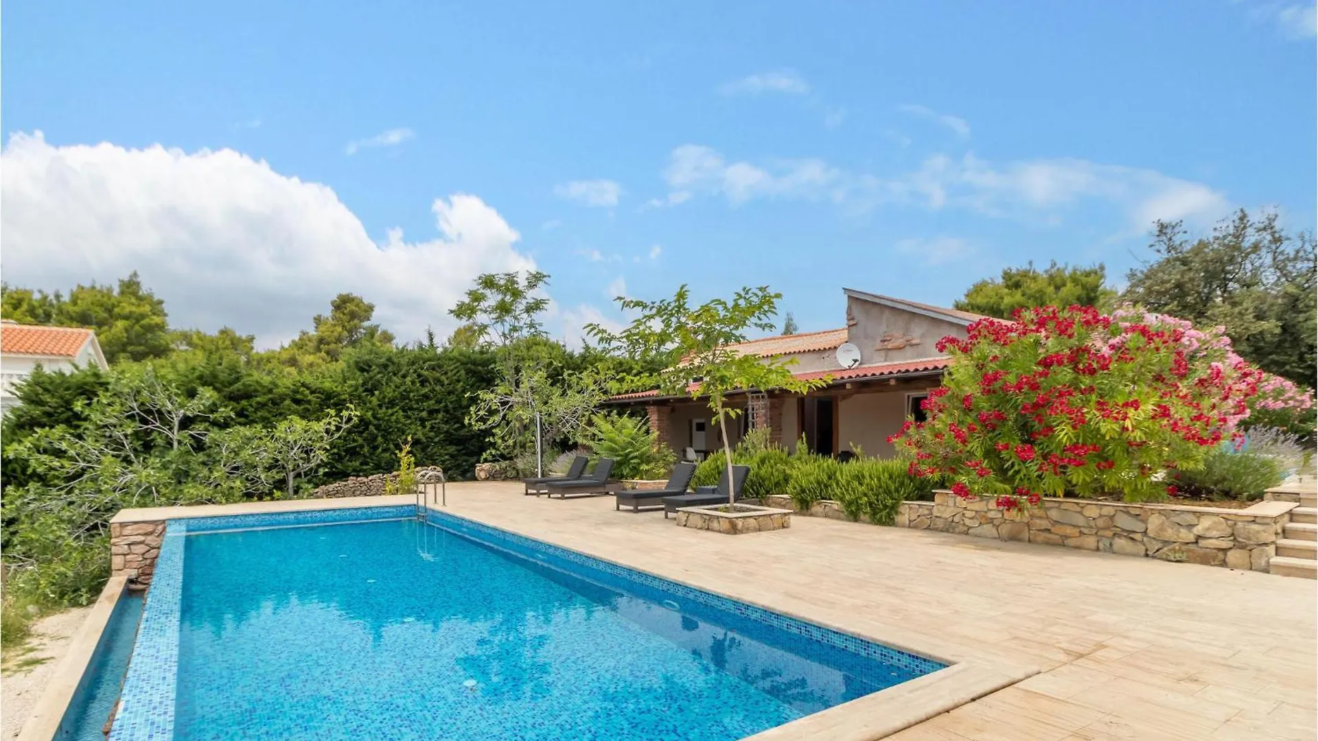 Beautiful Home In Rab With Outdoor Swimming Pool Palit